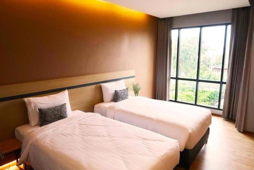 Sans Hotel Ratchaburi Extérieur photo