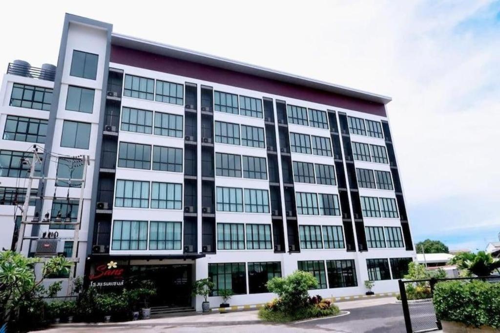 Sans Hotel Ratchaburi Extérieur photo