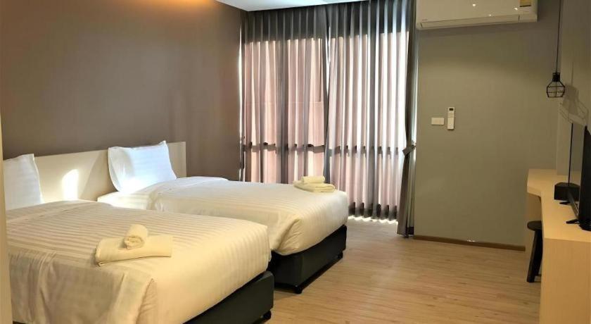Sans Hotel Ratchaburi Extérieur photo