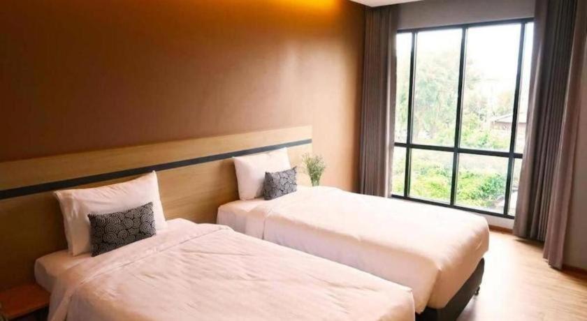 Sans Hotel Ratchaburi Extérieur photo