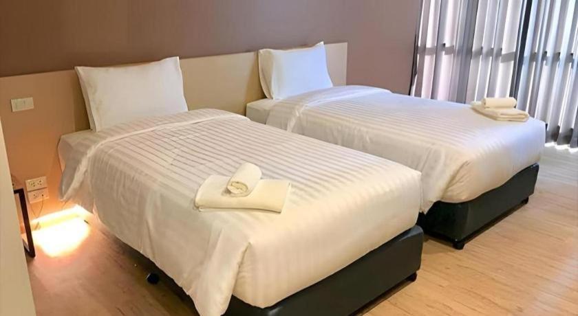 Sans Hotel Ratchaburi Extérieur photo